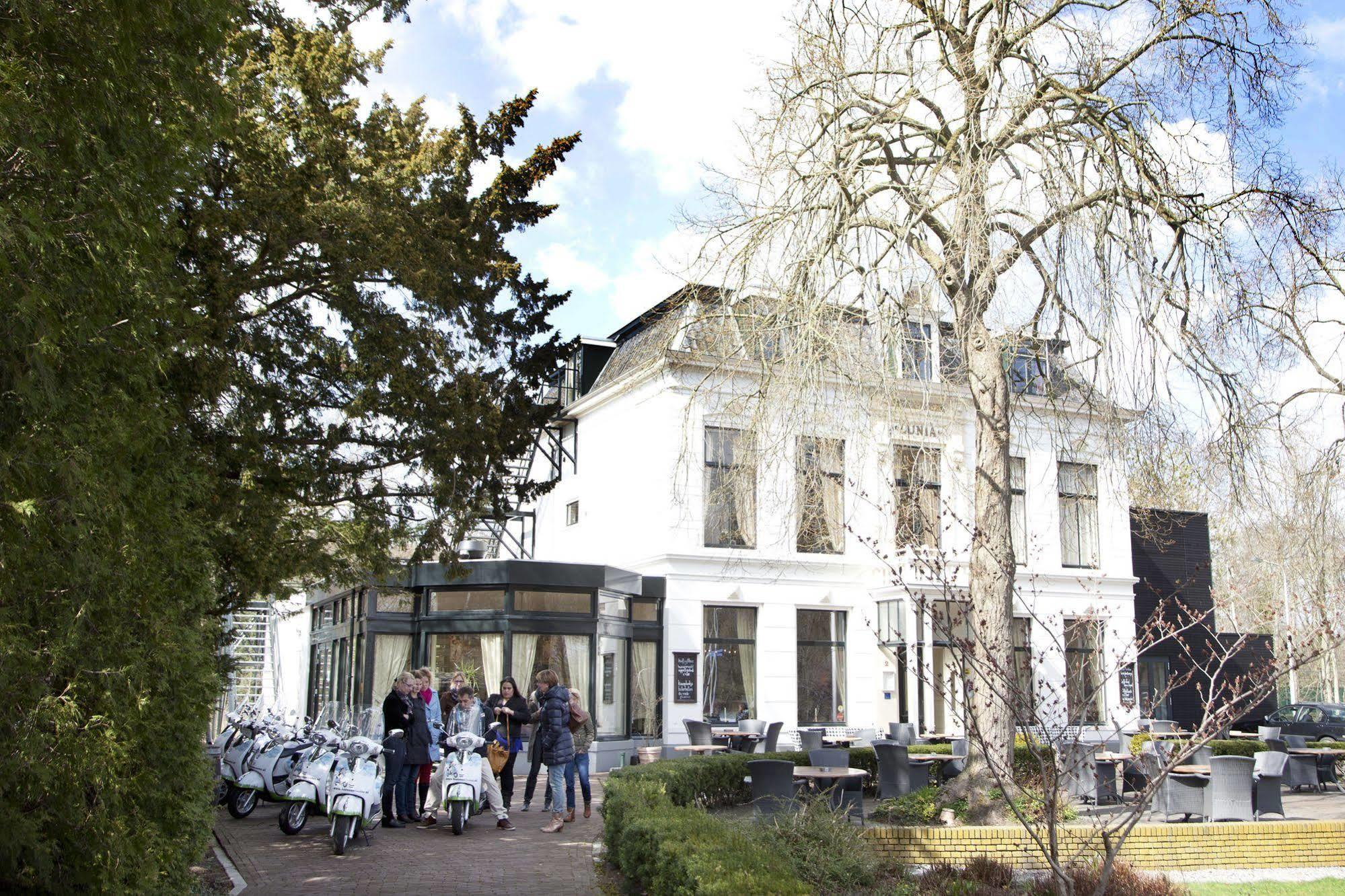 Hotel Restaurant Lunia Oldeberkoop Exterior photo